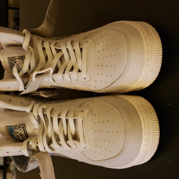nike air force 1 07 lv8 light bone
